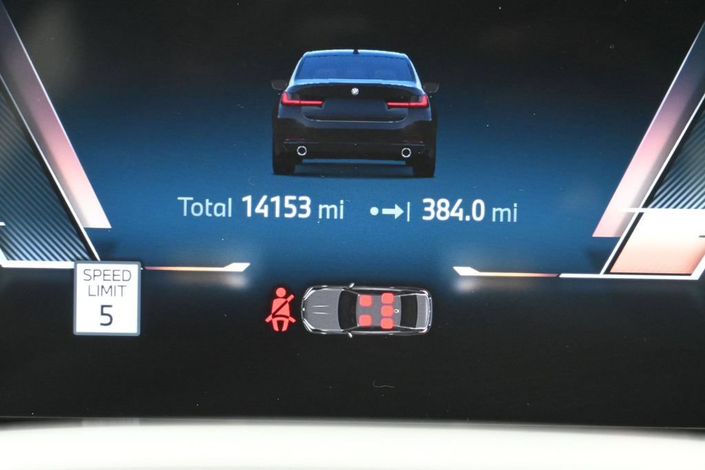 Used 2026 BMW 330i Sedan w/ Convenience Package RWD image 29