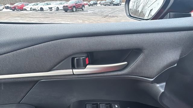 Used 2025 Toyota Camry LE image 10