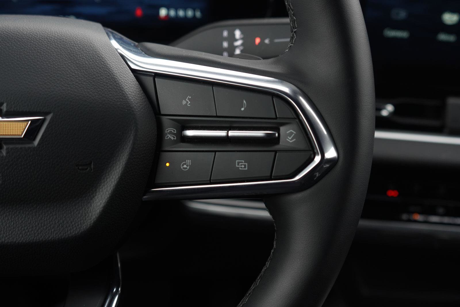 New 2025 Chevrolet Equinox LT w/ Safety and Technology Package image 16