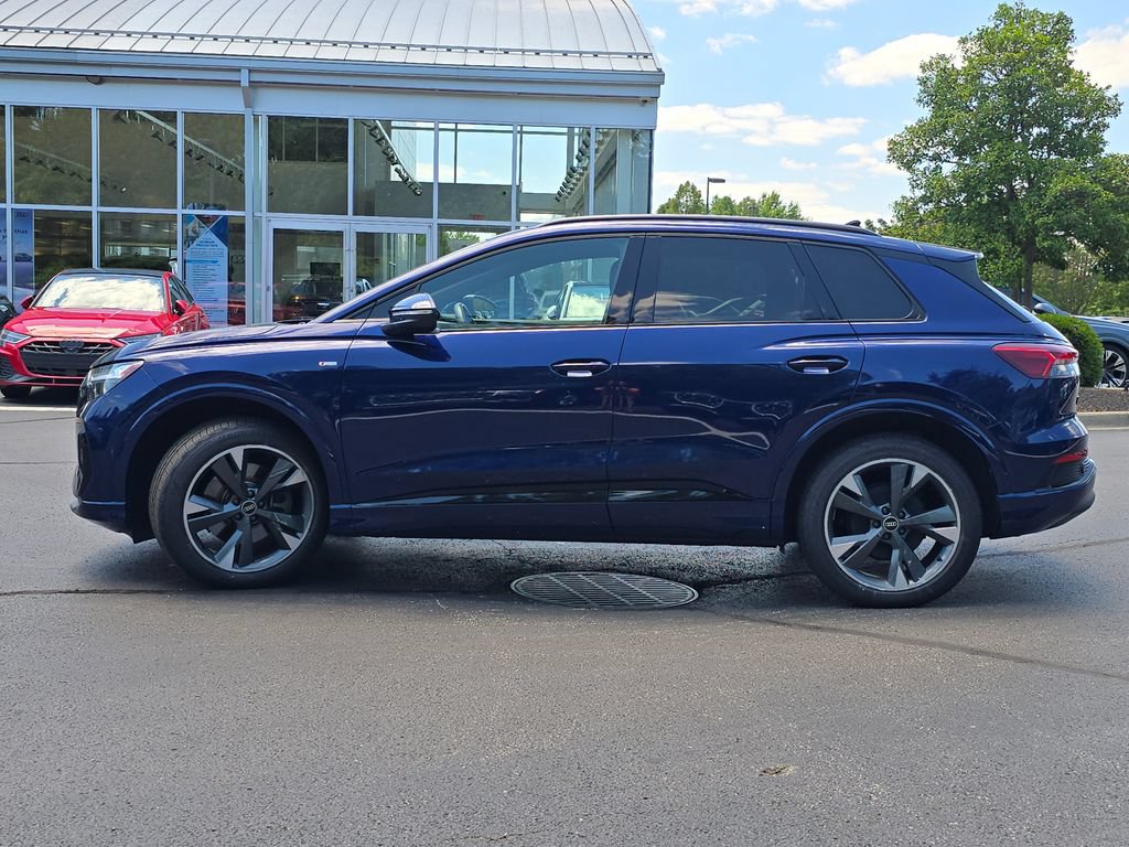 Certified 2023 Audi Q4 e-tron Premium w/ Convenience Package AWD/4WD image 5