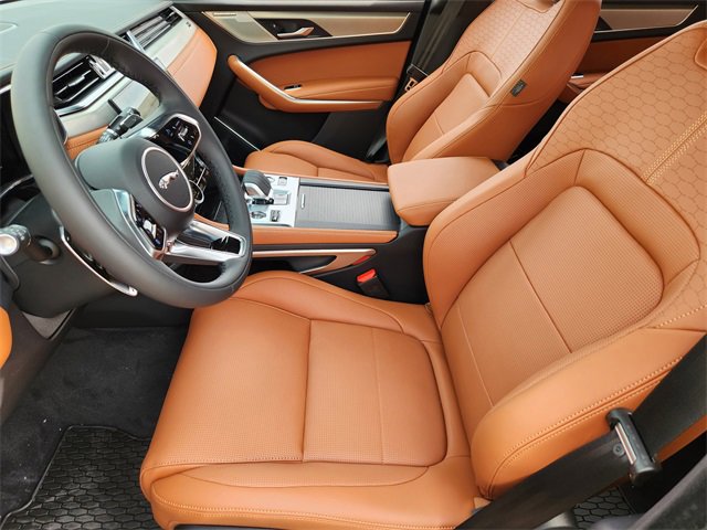 Used 2026 Jaguar F-PACE R-Dynamic S image 13