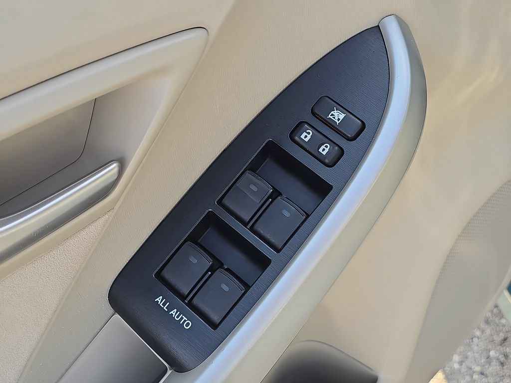 Used 2015 Toyota Prius Two FWD image 8