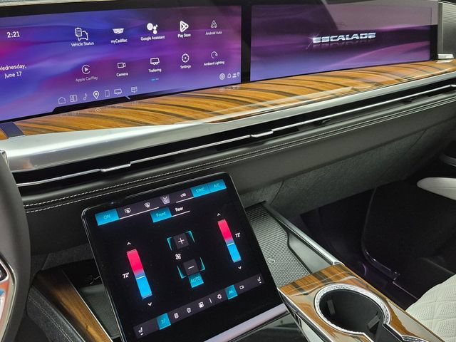 New 2026 Cadillac Escalade Platinum Sport w/ LPO, ONYX Package AWD/4WD image 14