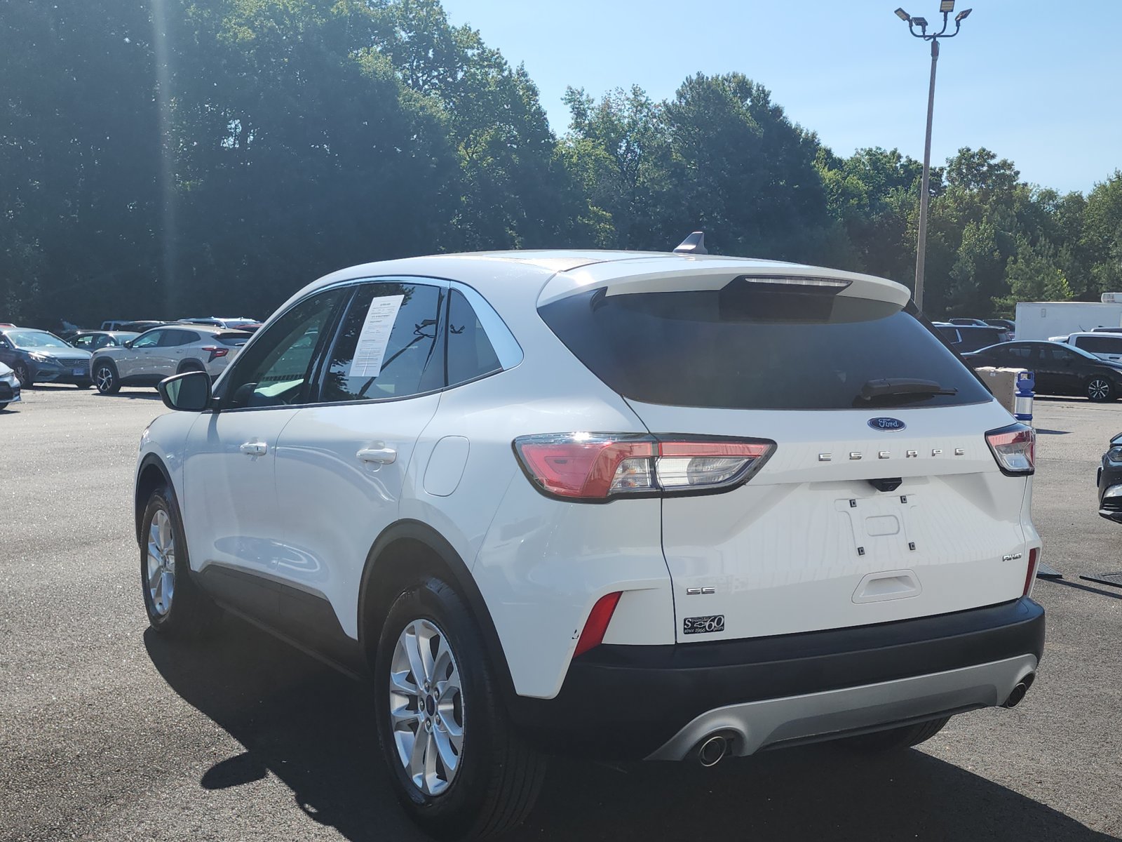Used 2022 Ford Escape SE AWD/4WD image 3