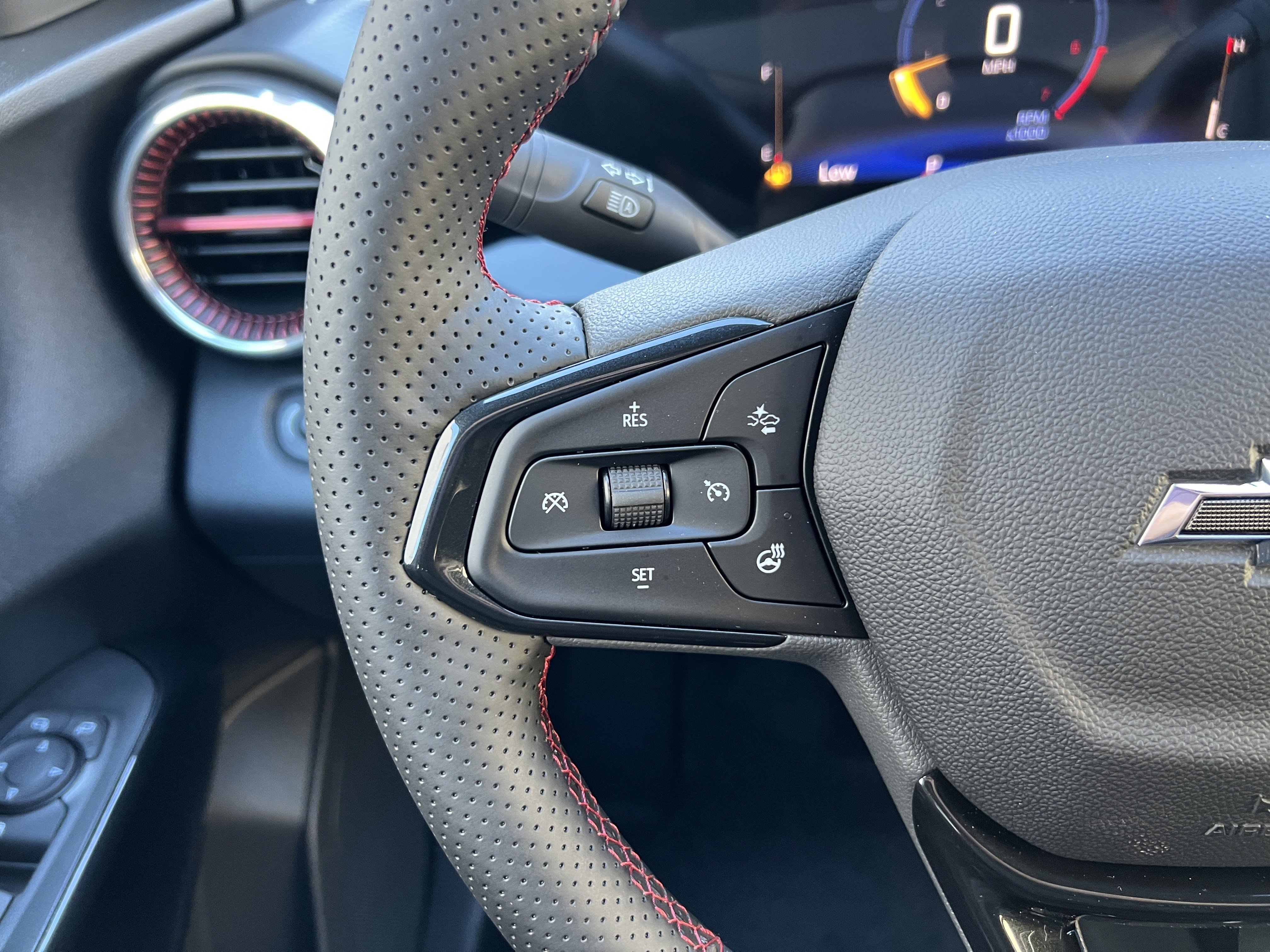 New 2026 Chevrolet Trax RS w/ Driver Confidence Package image 27