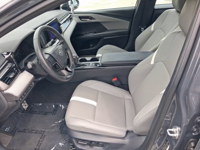 Used 2026 Toyota Camry SE FWD image 12