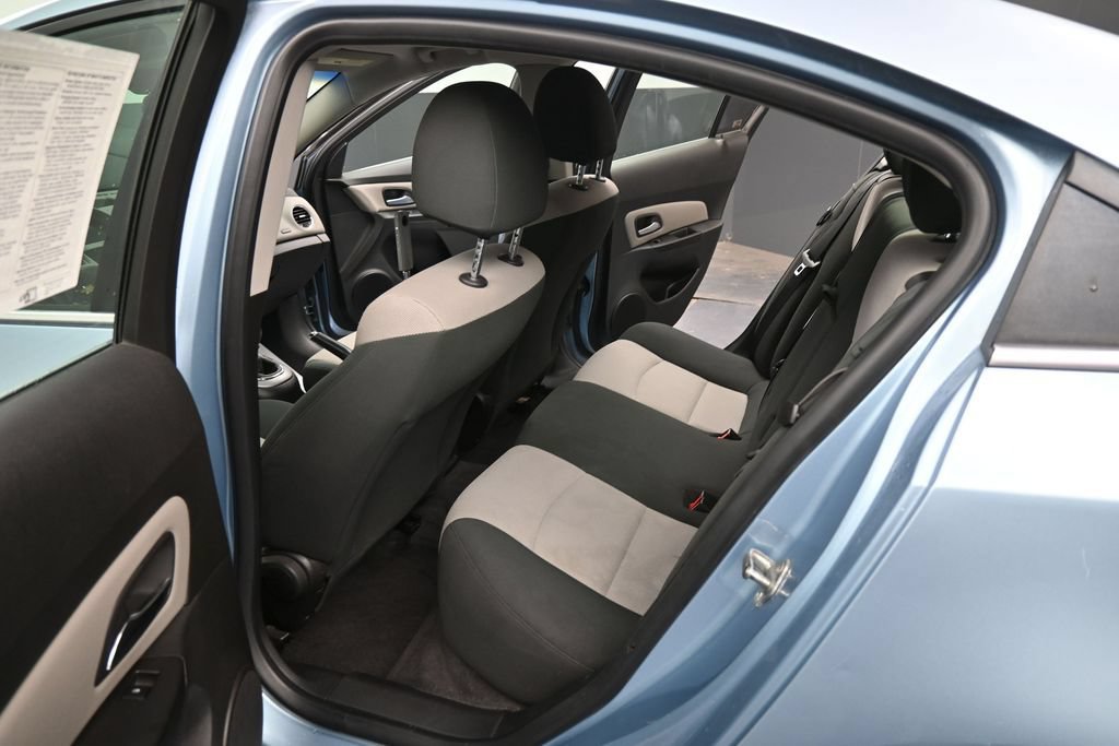 Used 2012 Chevrolet Cruze LS FWD image 23