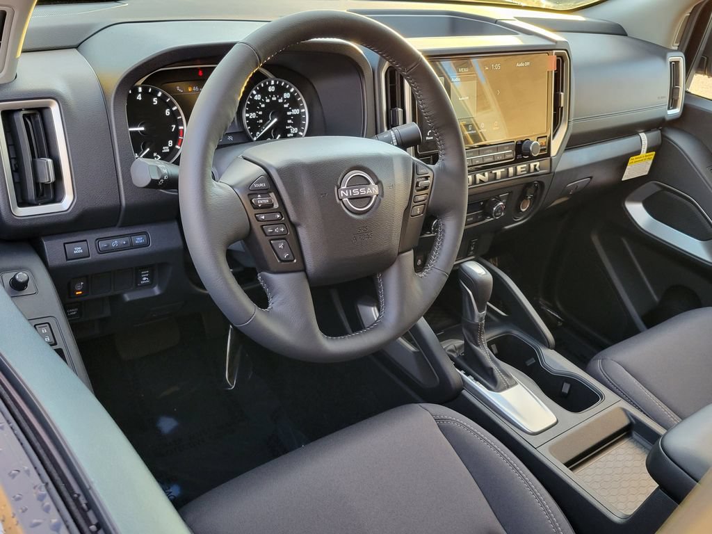 New 2026 Nissan Frontier SV w/ SV Convenience Package RWD image 4
