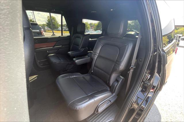 Used 2024 Lincoln Navigator Reserve w/ Monochromatic Package image 19