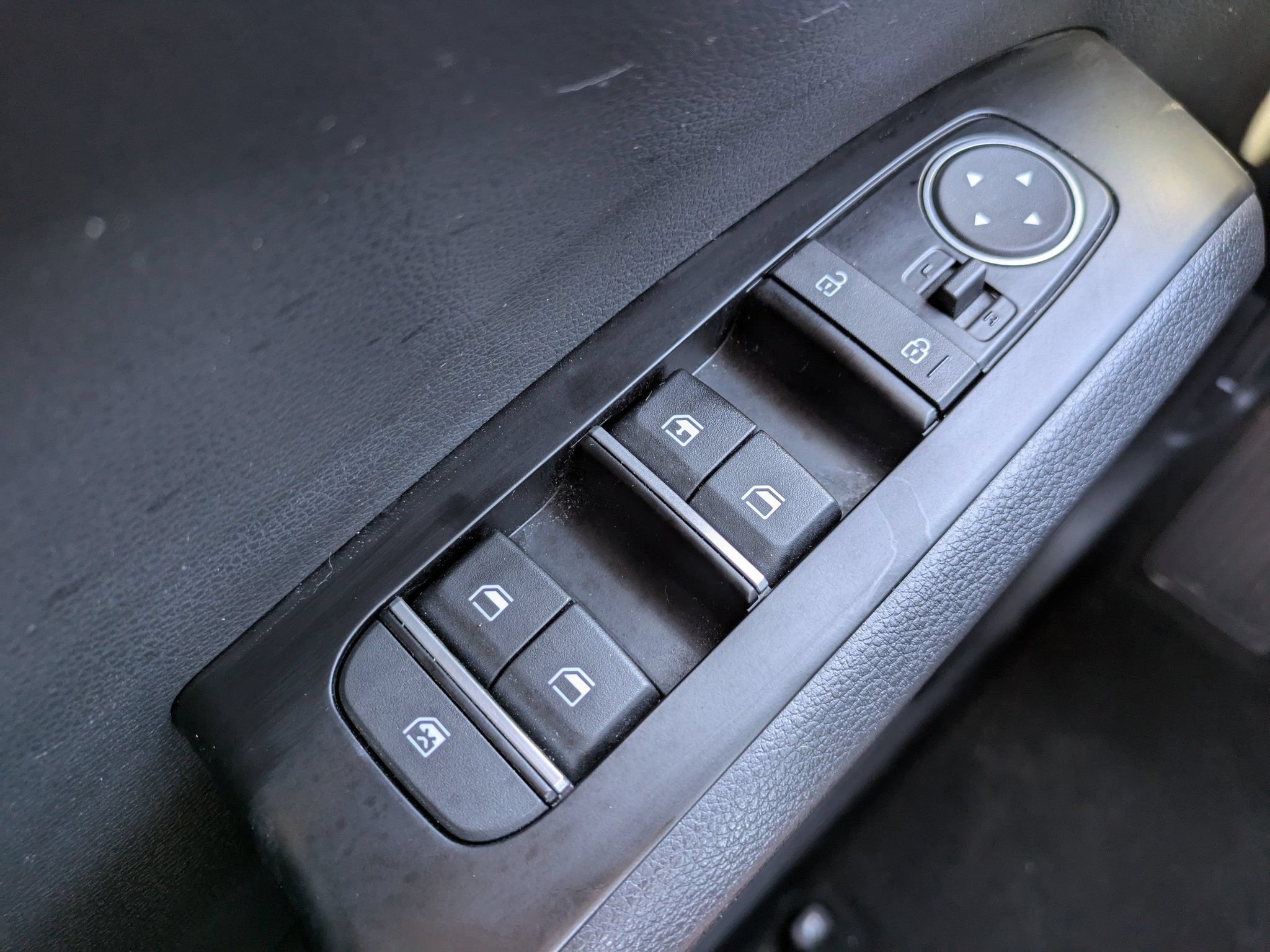 Used 2025 Kia Soul LX w/ LX Technology Package FWD image 22