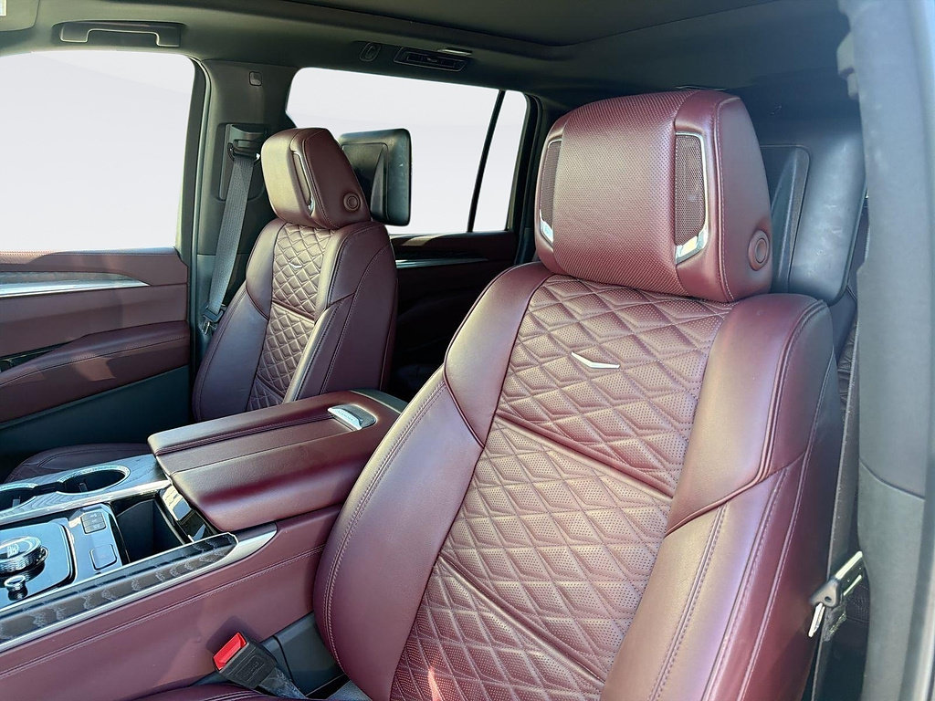 Certified 2025 Cadillac Escalade ESV Sport AWD/4WD image 22