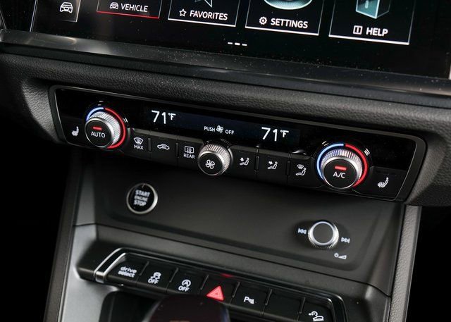 New 2025 Audi Q3 2.0T Premium image 15