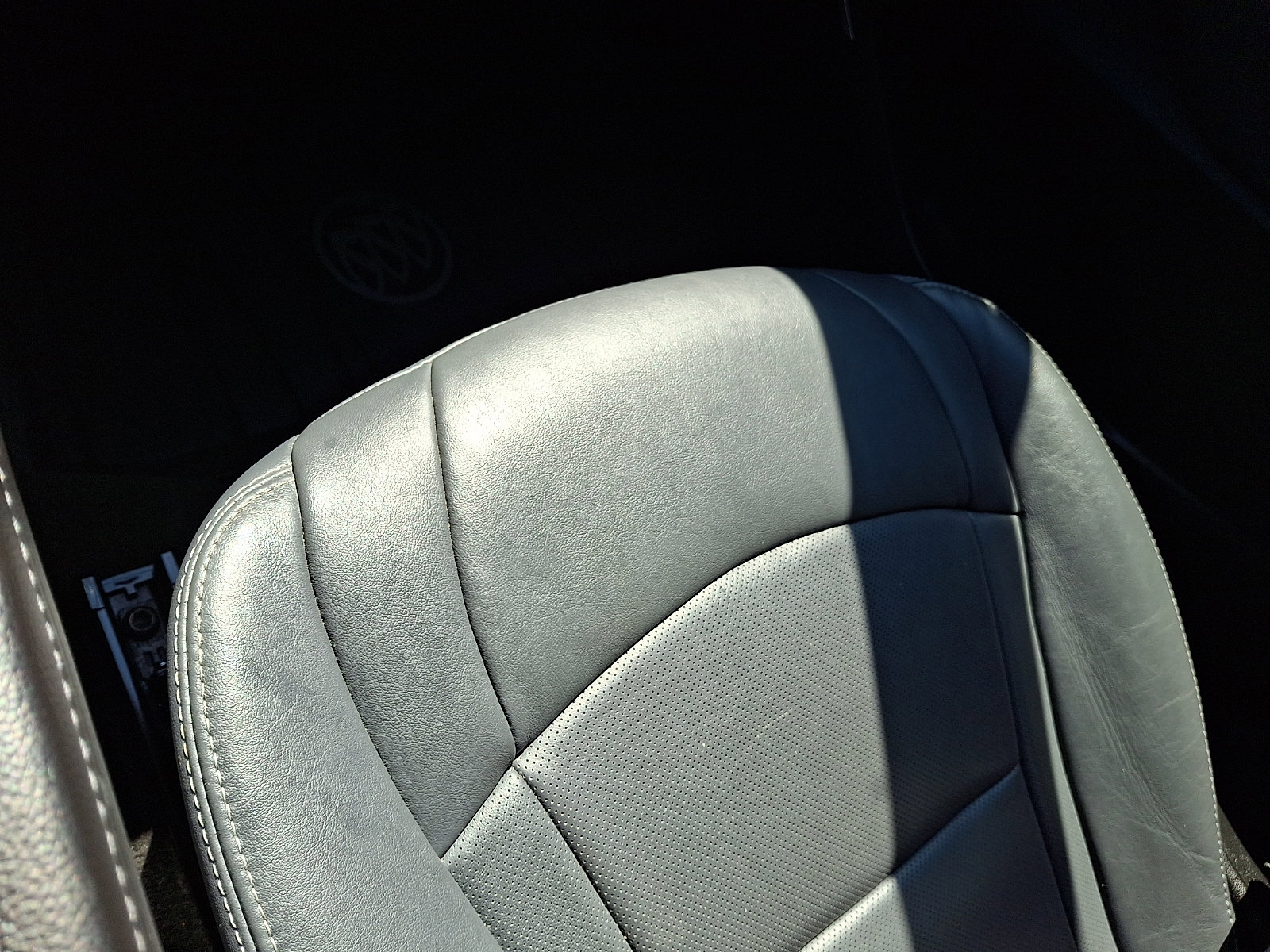 Used 2020 Buick Enclave Essence w/ LPO, Floor Liner Package FWD image 26