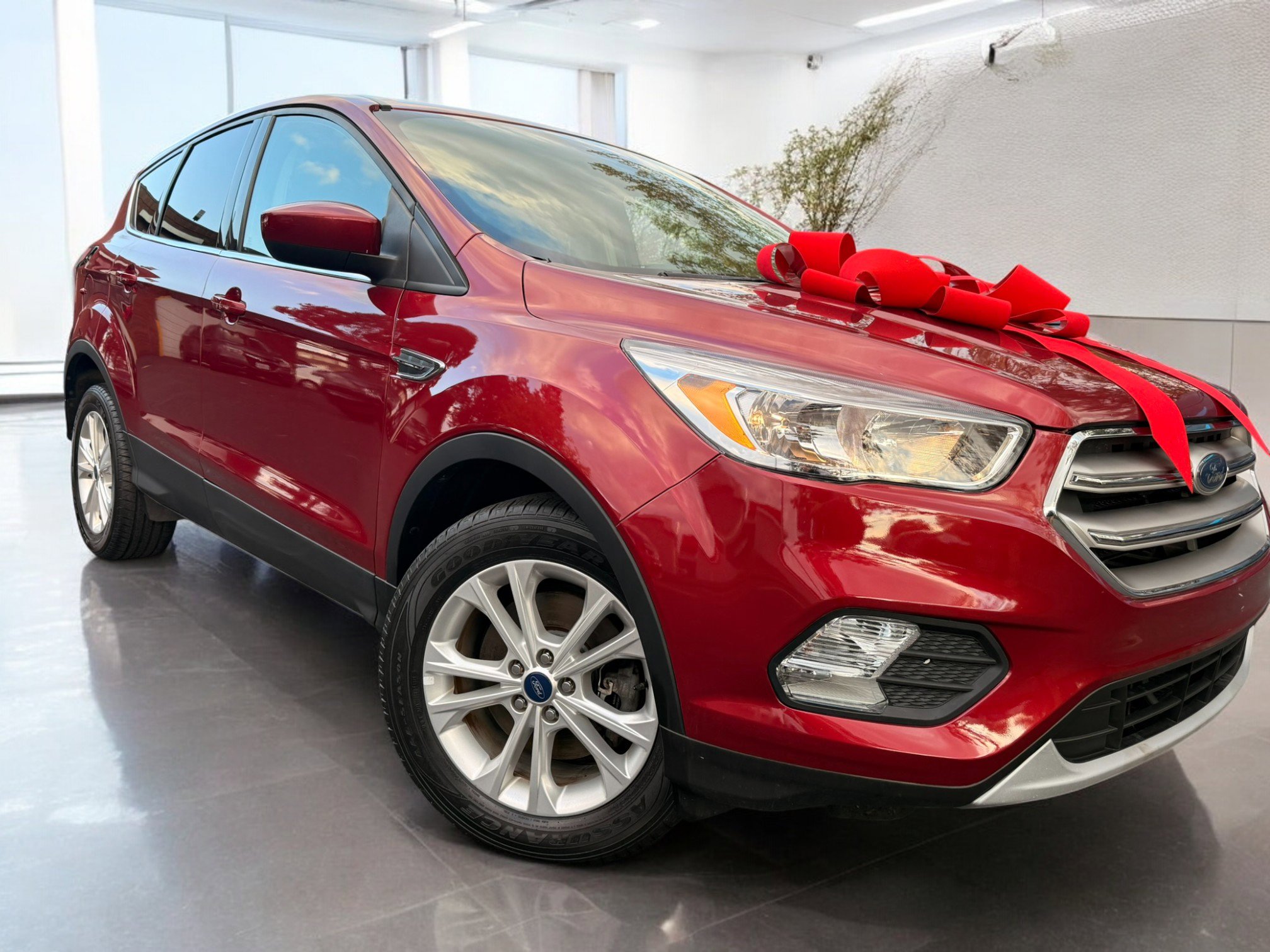 Used 2017 Ford Escape SE image 5