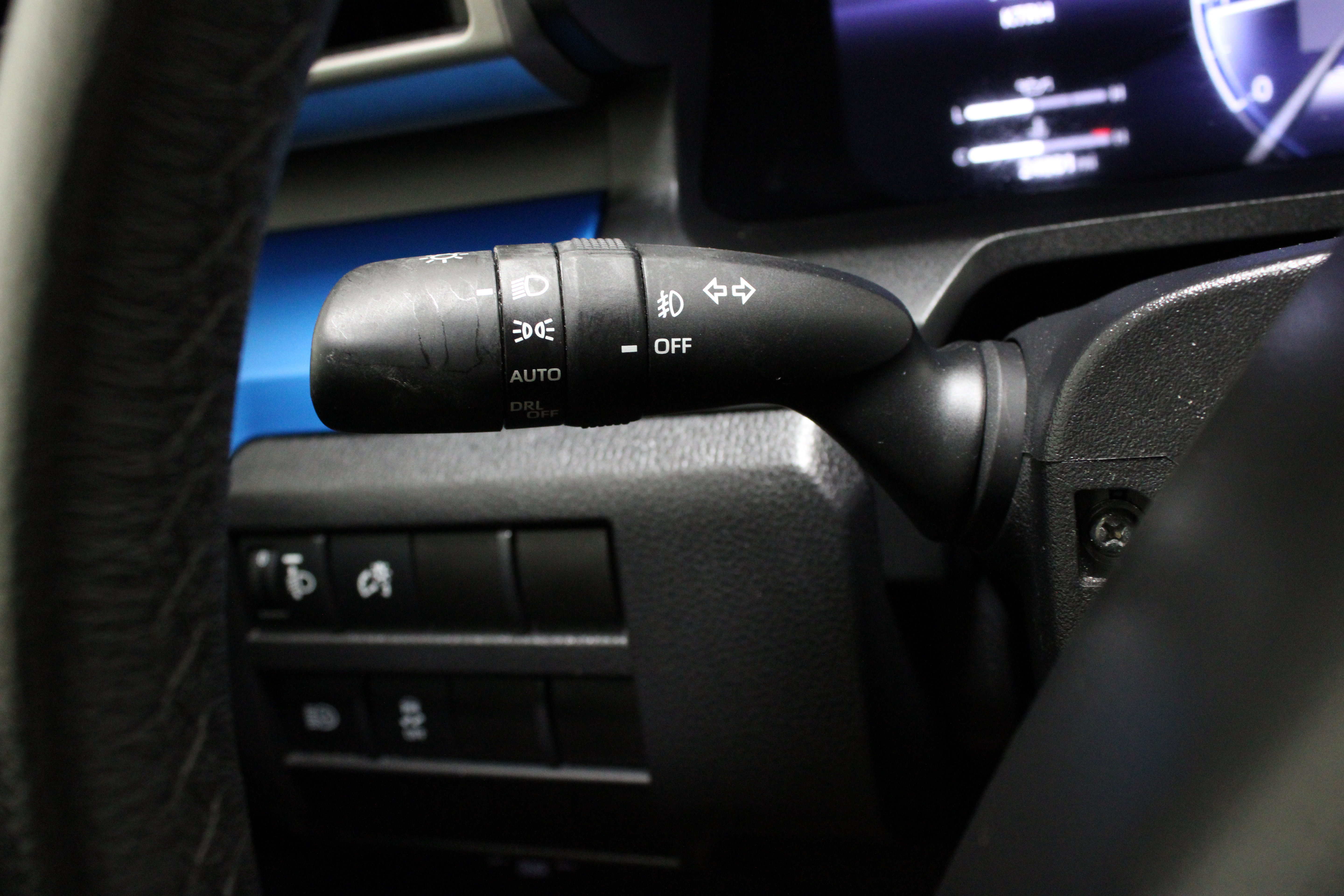 Used 2025 Toyota Tacoma TRD Off-Road AWD/4WD image 25