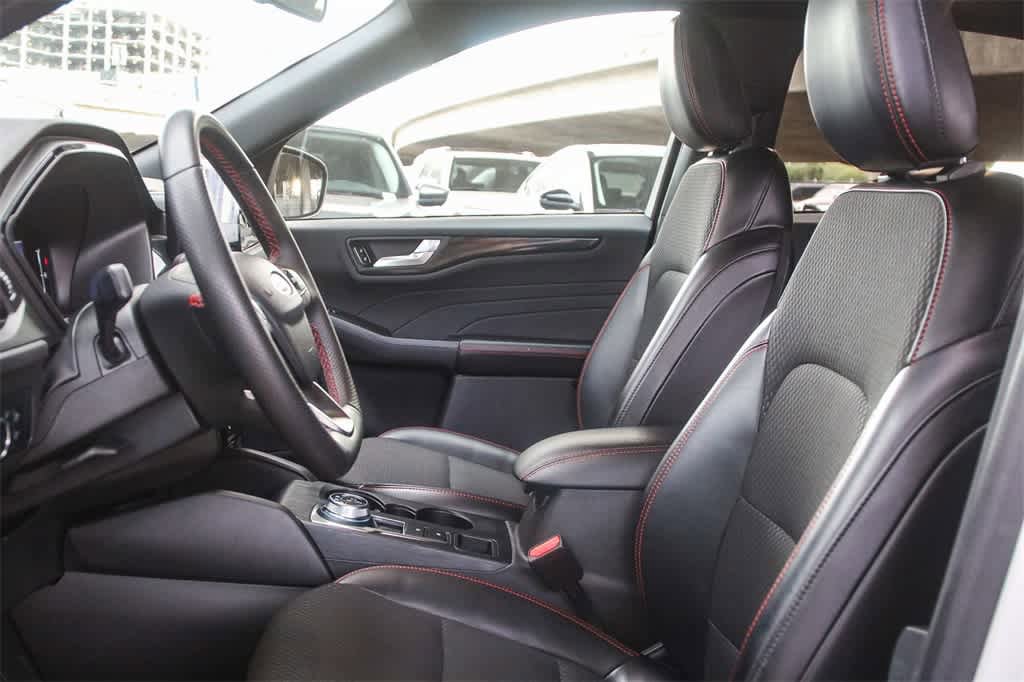 Used 2024 Ford Escape ST-Line w/ Tech Pack #1 image 17