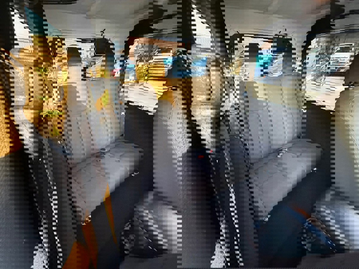 Used 2018 Jeep Wrangler Sport image 16