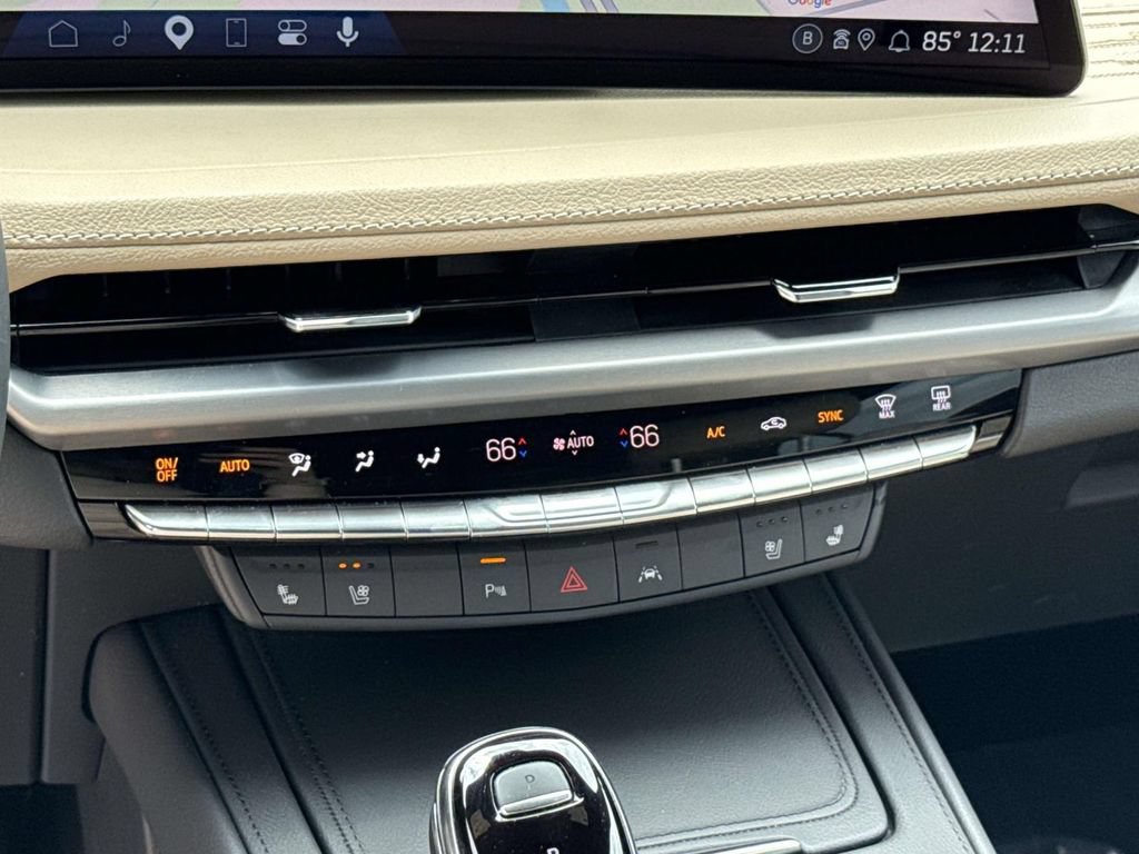 Certified 2024 Cadillac XT4 Premium Luxury w/ Active Safety Package AWD/4WD image 35
