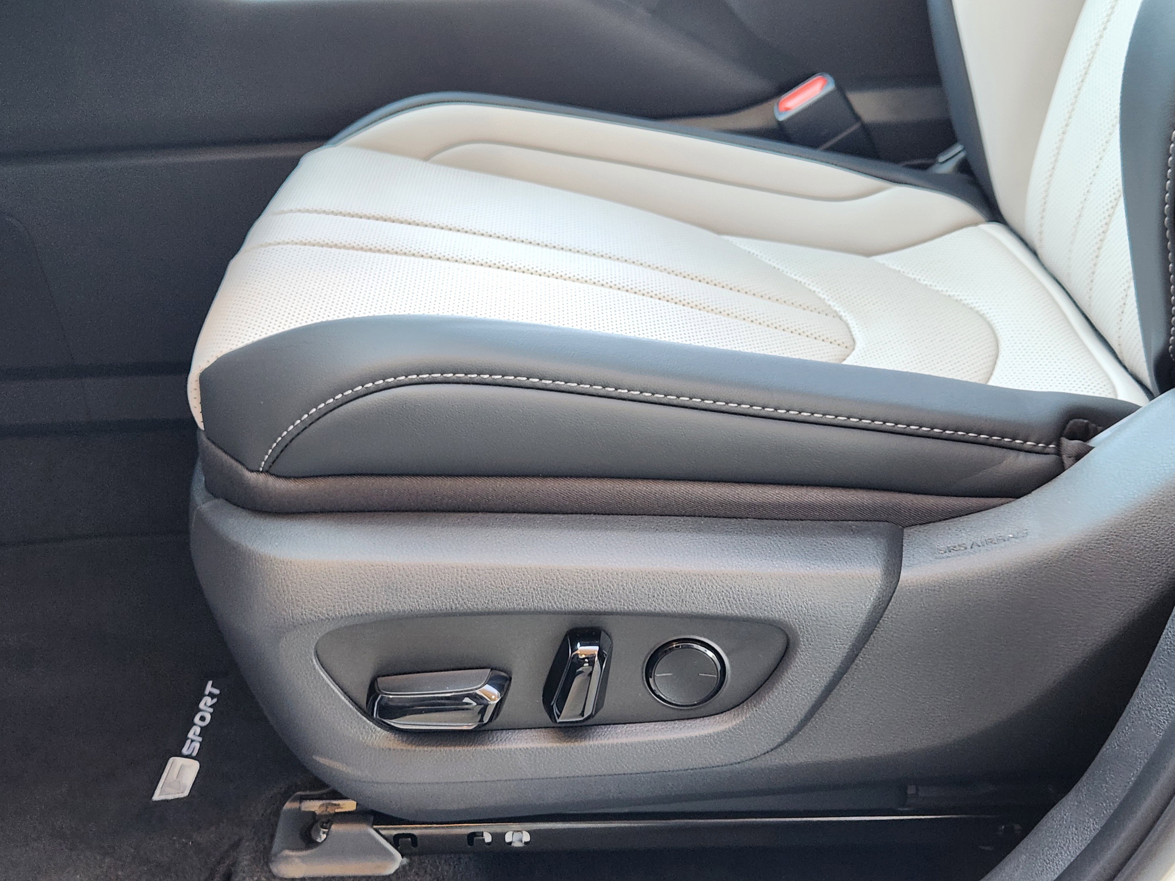 New 2026 Lexus TX 500h AWD image 19