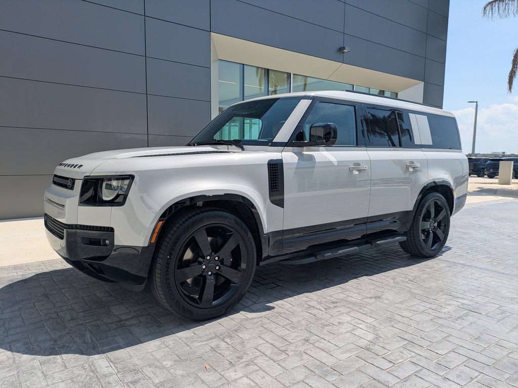 New 2026 Land Rover Defender 130 X-Dynamic SE AWD/4WD image 9
