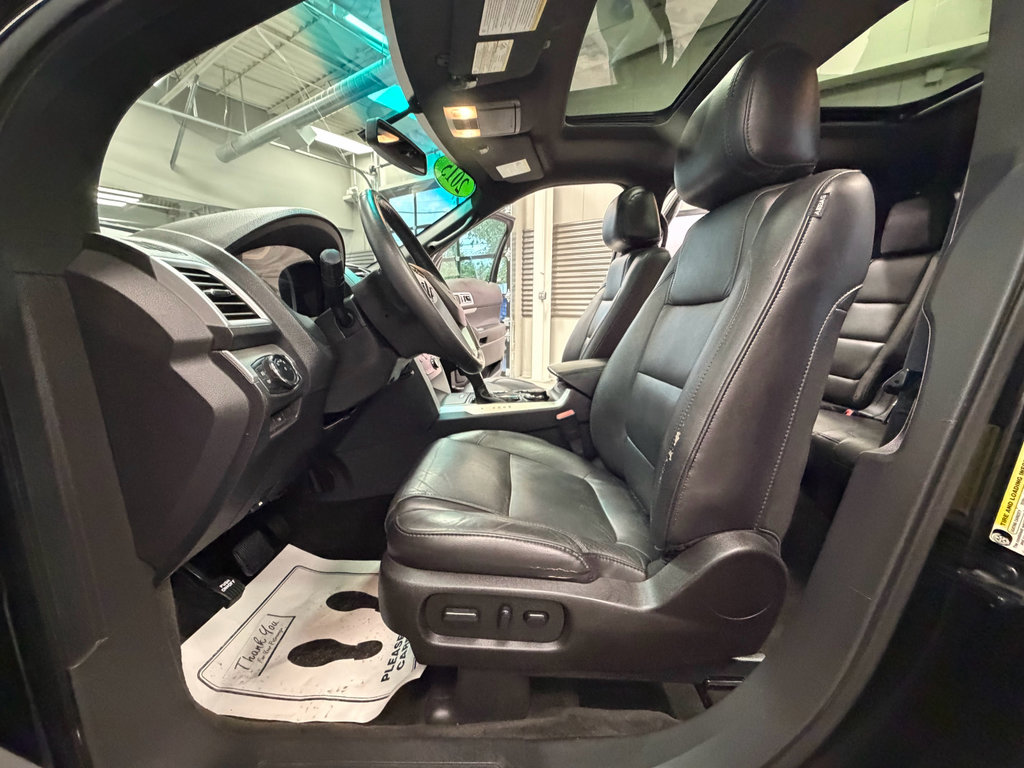 Used 2015 Ford Explorer XLT w/ Equipment Group 202A AWD/4WD image 59