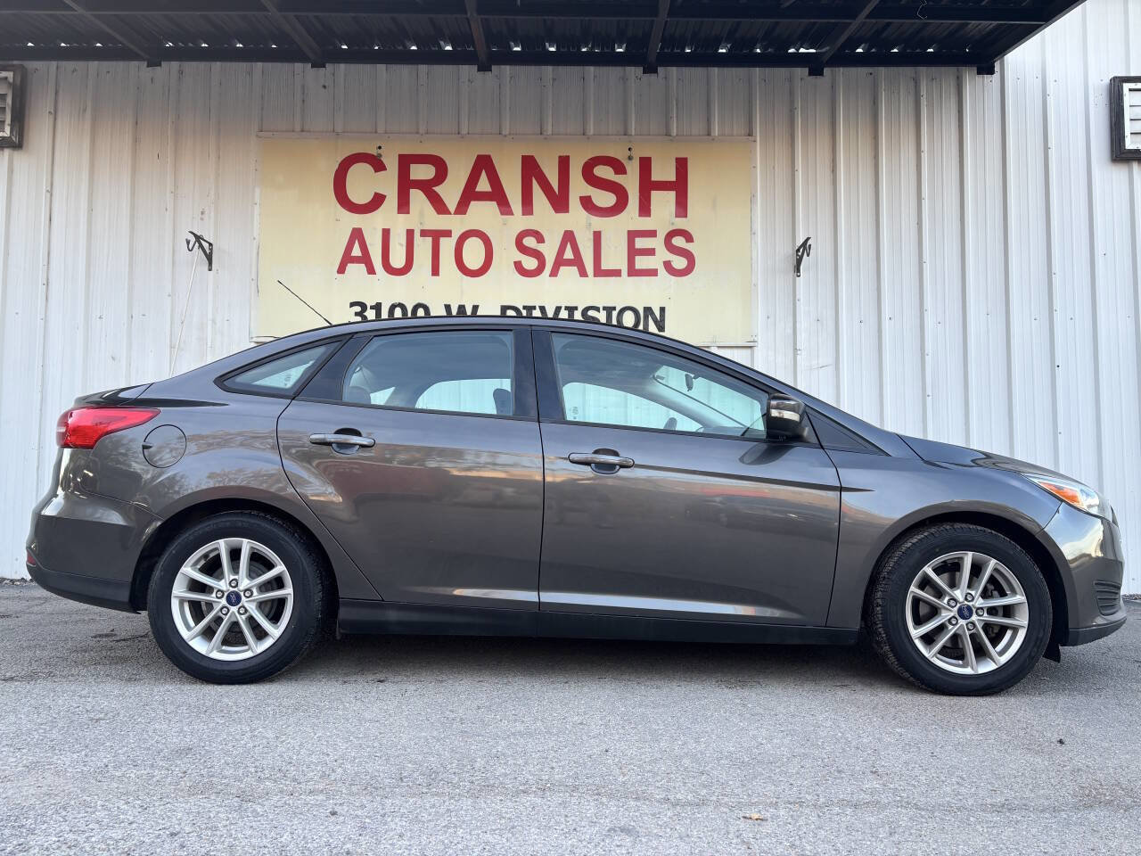 Used 2015 Ford Focus SE image 2