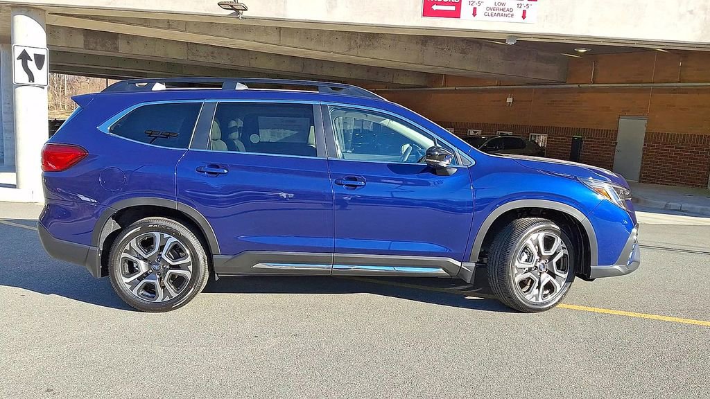 New 2026 Subaru Ascent Limited AWD/4WD image 9