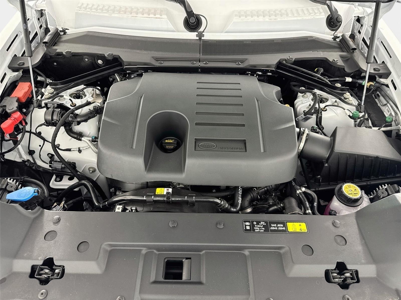 New 2026 Land Rover Defender 110 X-Dynamic SE AWD/4WD image 32