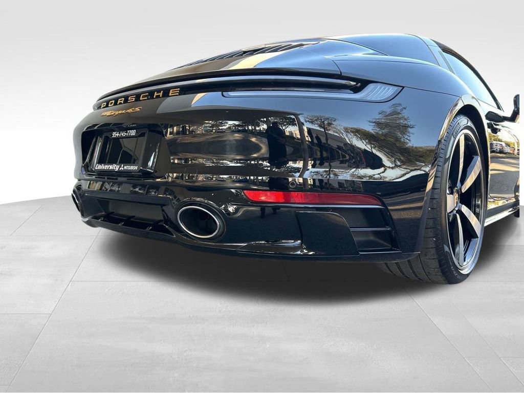 Used 2021 Porsche 911 Targa 4S Heritage Design image 25
