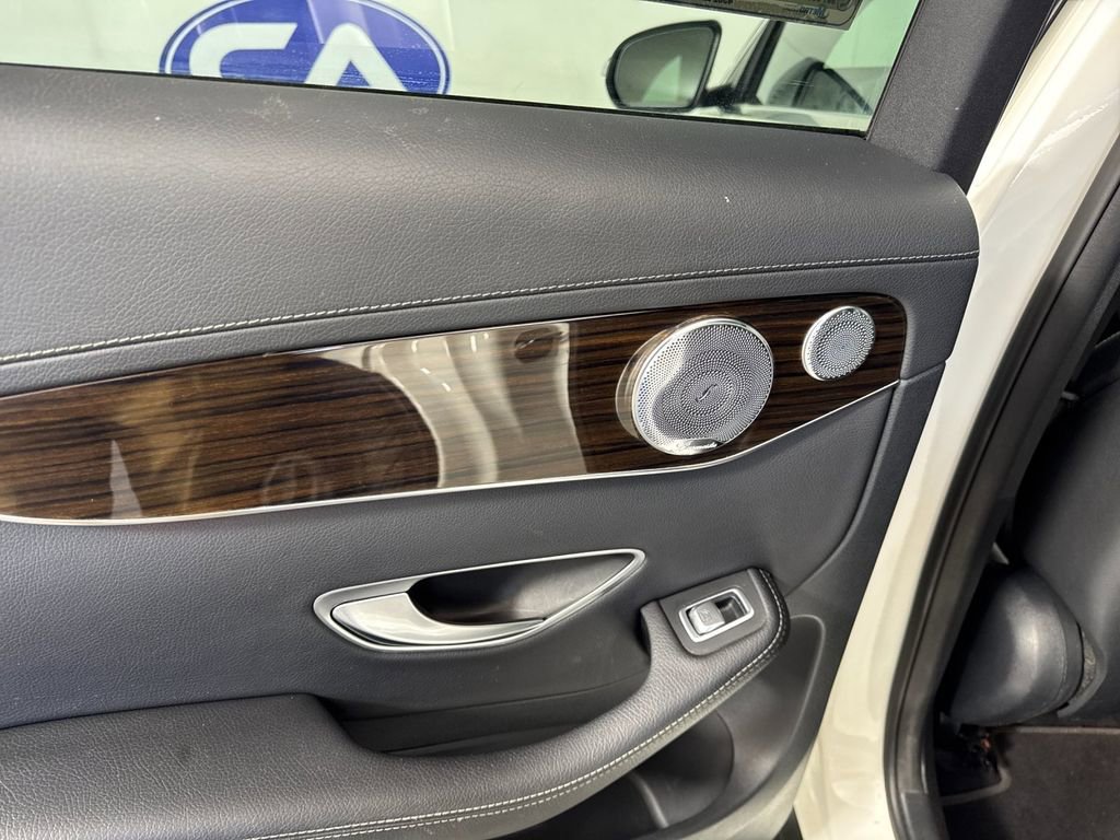 Used 2017 Mercedes-Benz GLC 300 image 32