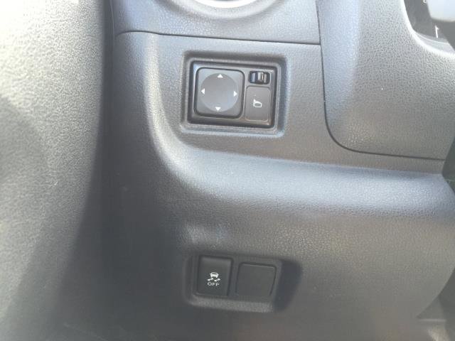 Used 2015 Nissan Versa Note SV FWD image 22