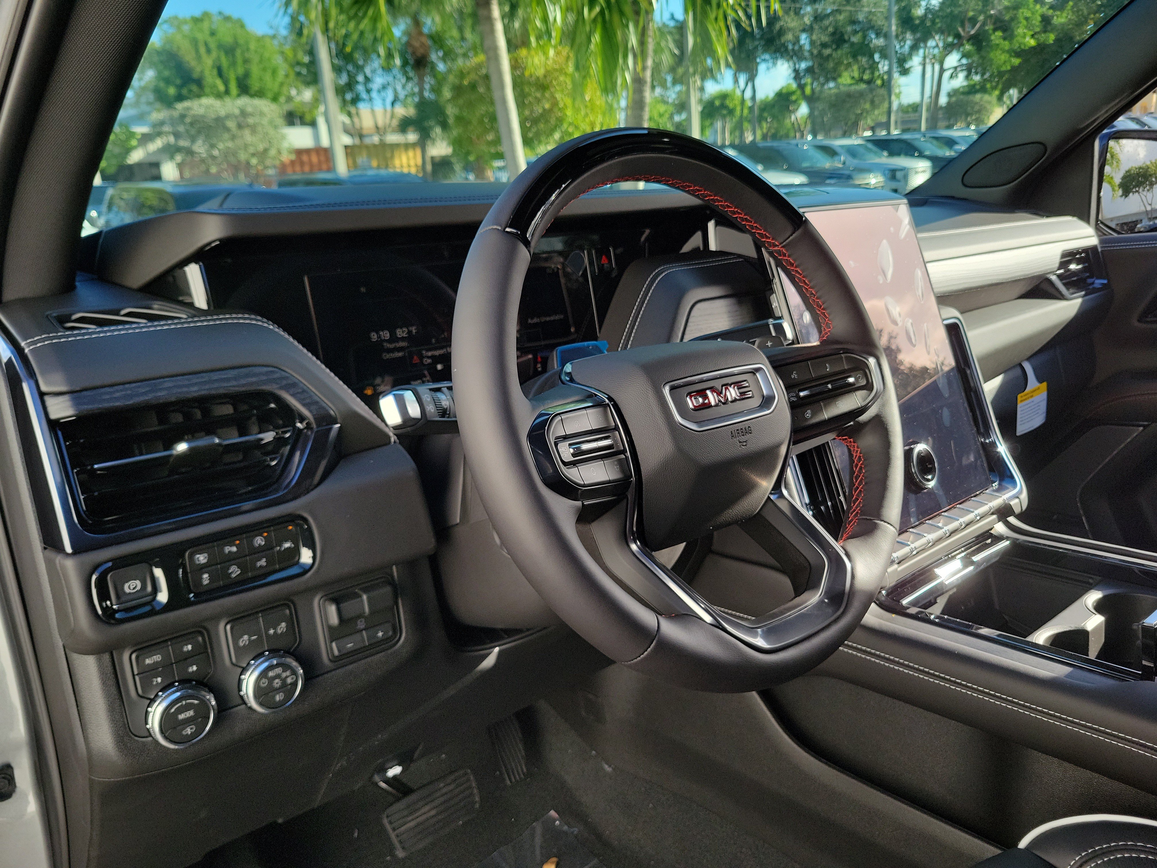 New 2027 GMC Yukon AT4 Ultimate AWD/4WD image 21