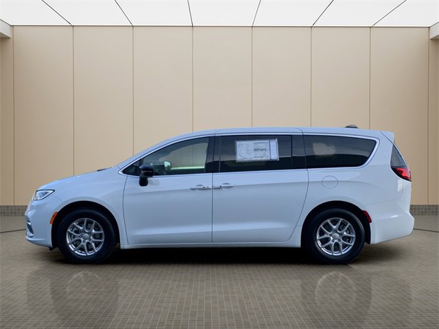 New 2026 Chrysler Pacifica Select image 7