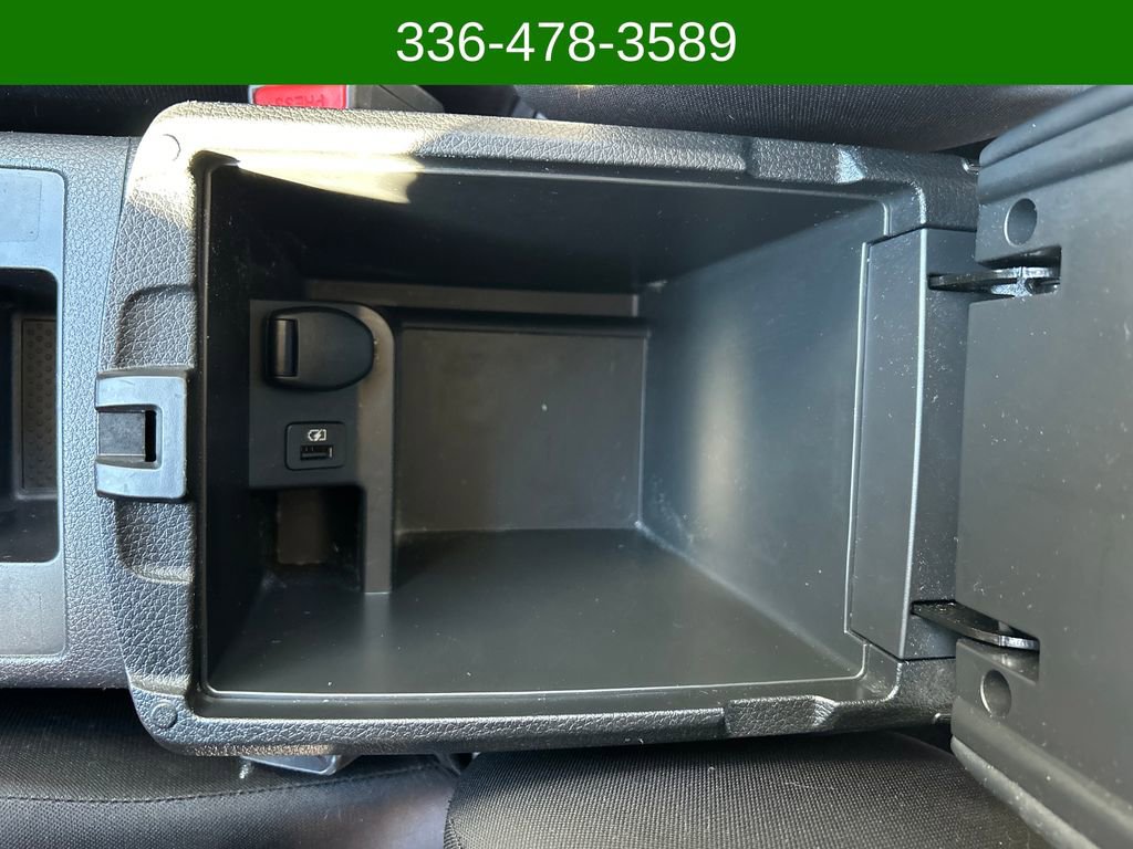 Used 2020 Nissan Rogue Sport S image 24