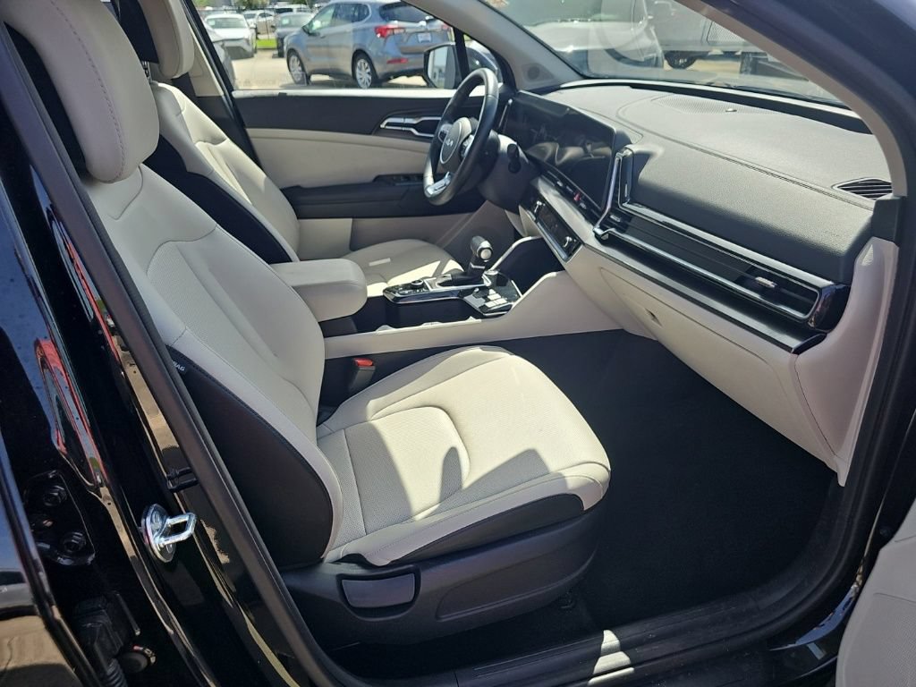 Certified 2025 Kia Sportage EX w/ Premium Package FWD image 22