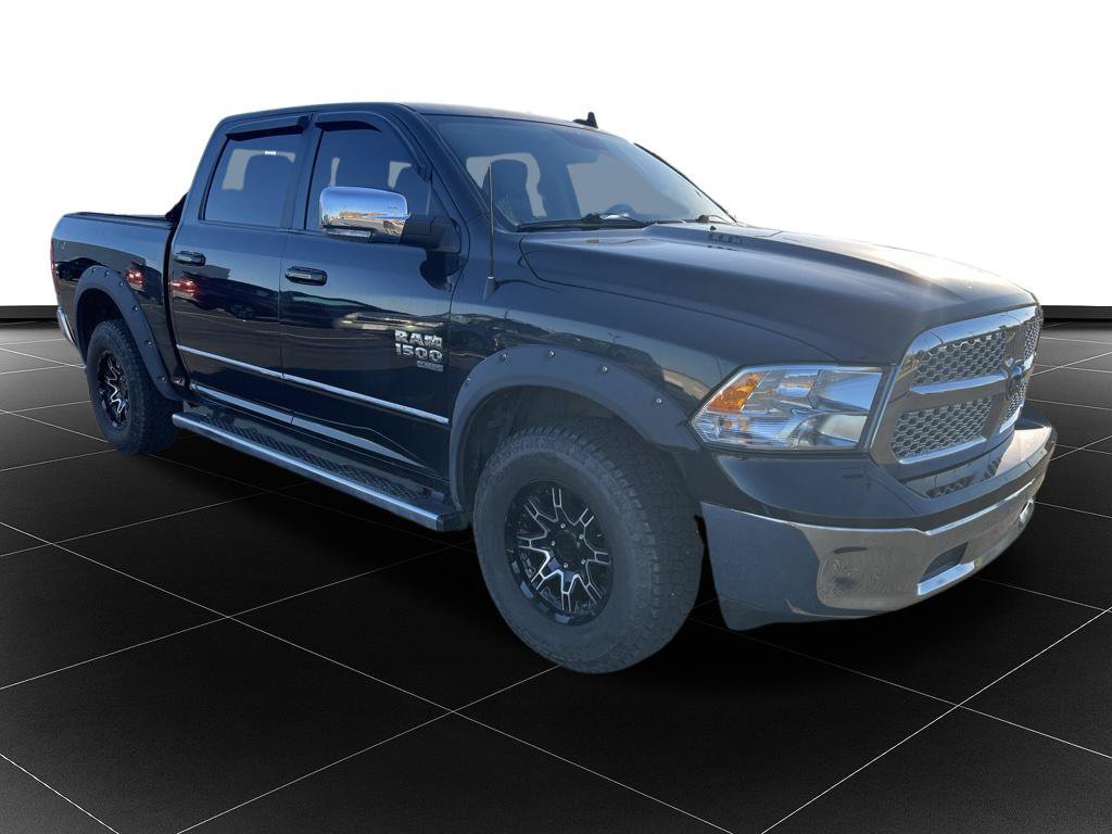 Used 2020 RAM 1500 Classic SLT w/ Luxury Group AWD/4WD image 7