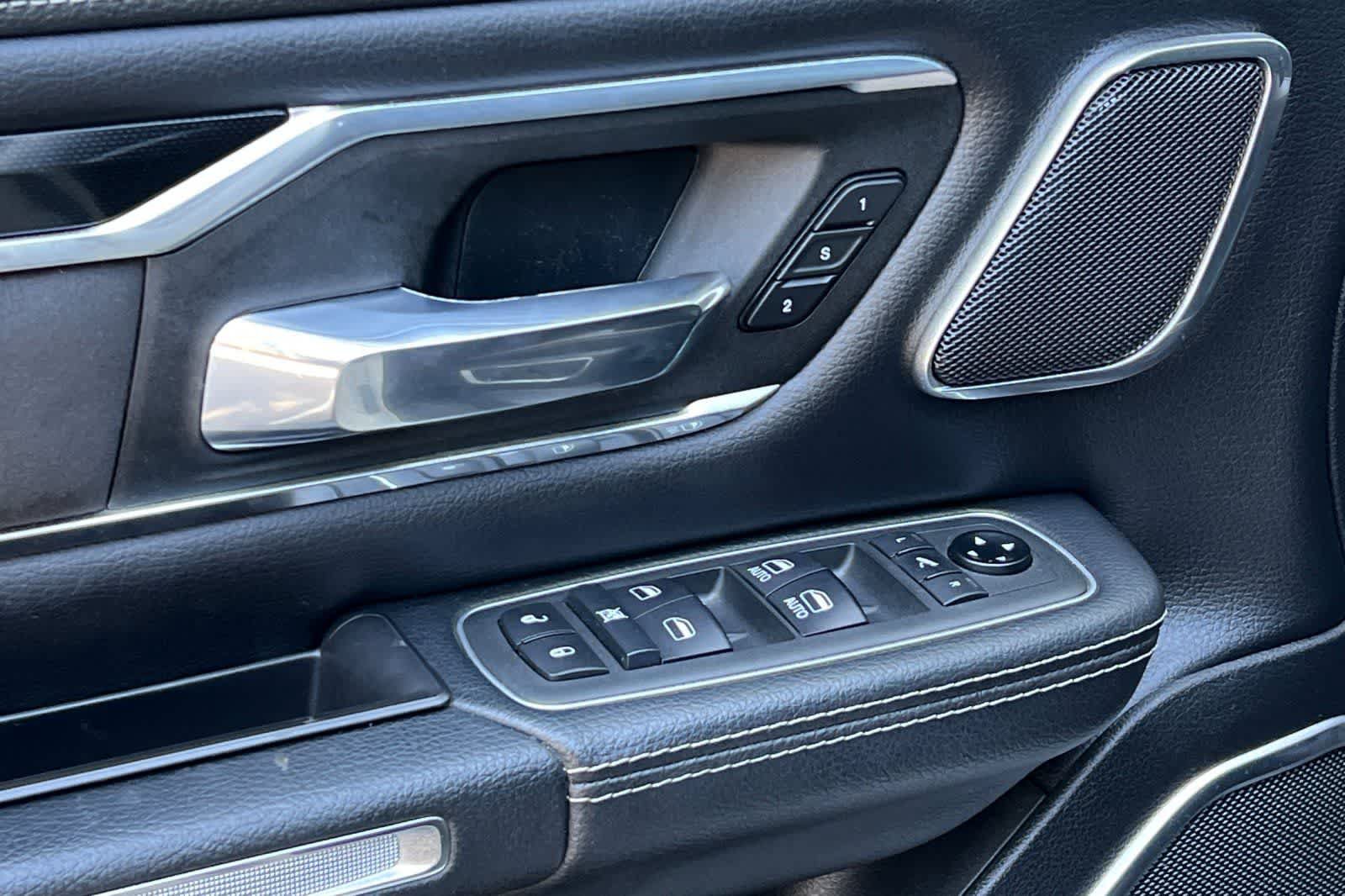 Used 2021 RAM 1500 Laramie AWD/4WD image 15