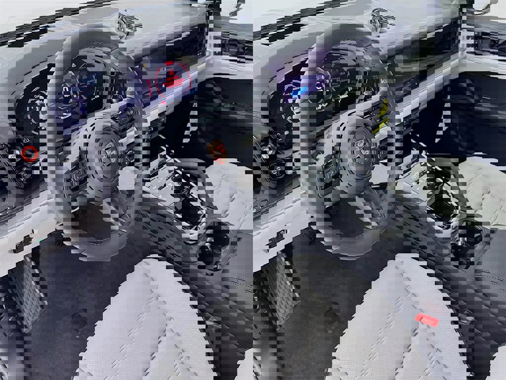 New 2026 Porsche Cayenne Coupe image 4