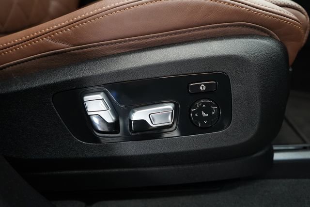 Used 2024 BMW X7 xDrive40i w/ Executive Package AWD/4WD image 82