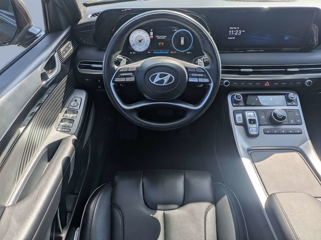 Used 2024 Hyundai Palisade Calligraphy image 17