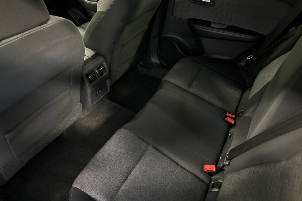 Used 2021 Nissan Rogue SV AWD/4WD image 12