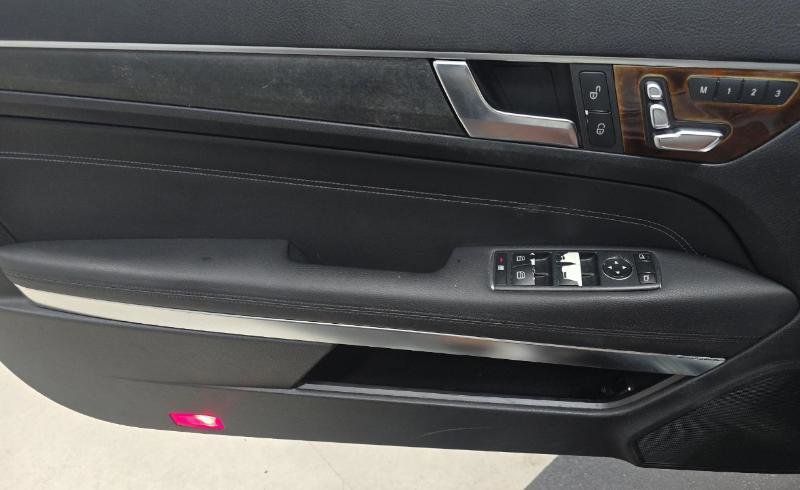 Used 2020 Jaguar F-PACE Premium image 9