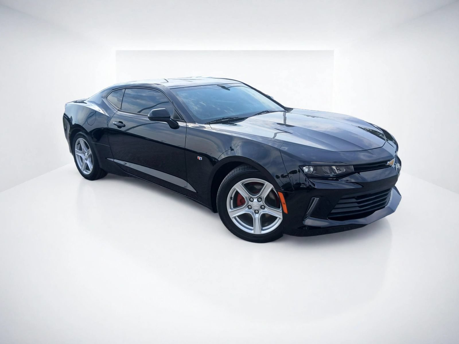 Used 2018 Chevrolet Camaro LS RWD image 2