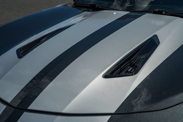 Used 2018 Chevrolet Camaro SS RWD image 13