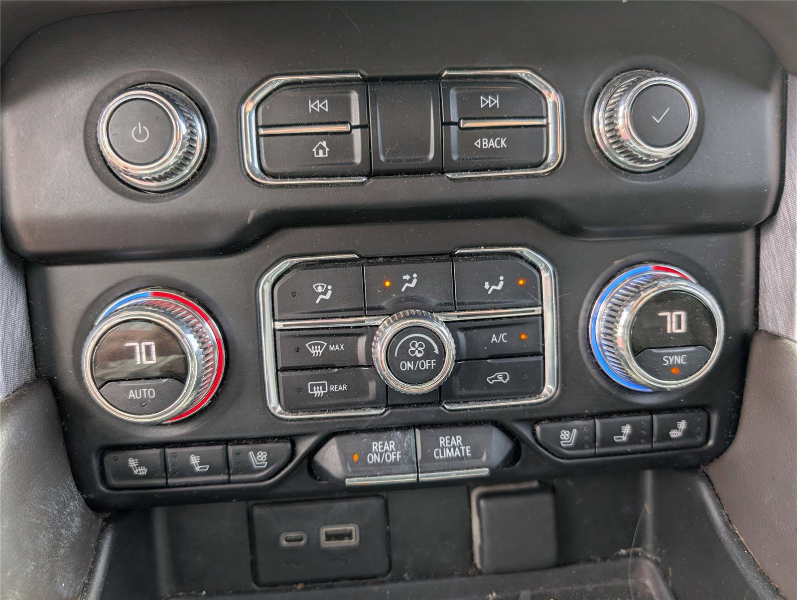 Used 2021 GMC Yukon SLT w/ SLT Luxury Plus Package RWD image 18