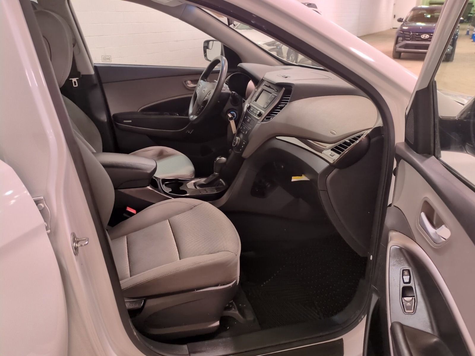 Used 2017 Hyundai Santa Fe Sport image 10