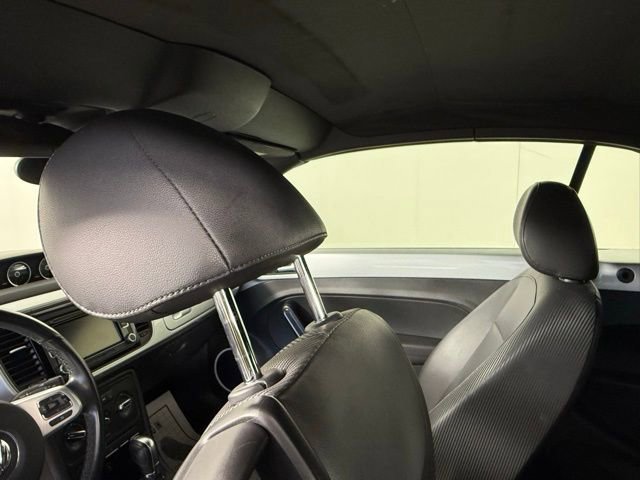 Used 2014 Volkswagen Beetle TDI image 20
