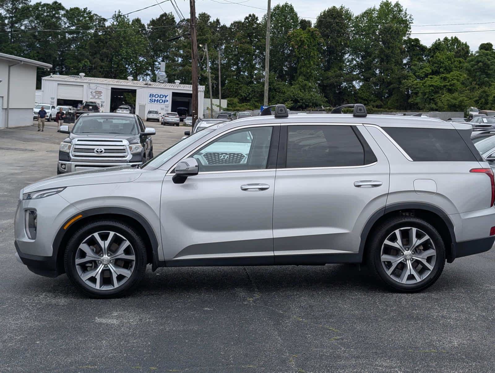 Used 2021 Hyundai Palisade SEL w/ Premium Package FWD image 6