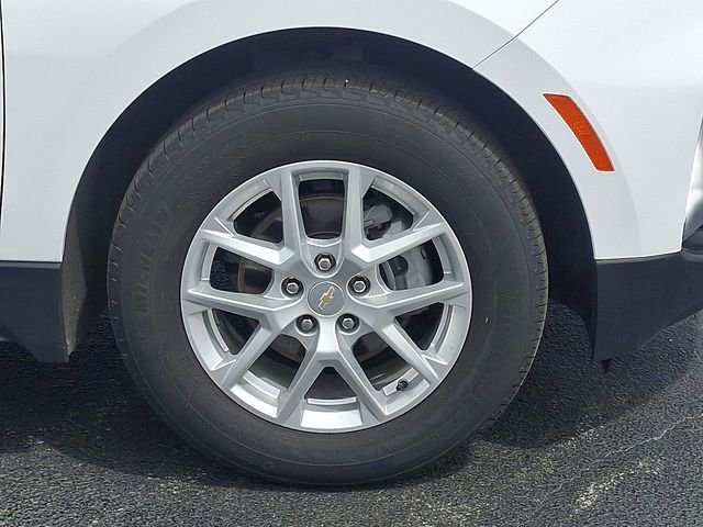 Used 2024 Chevrolet Equinox LT w/ LPO, Floor Liner Package FWD image 8