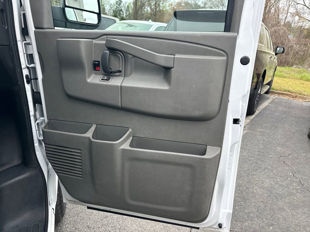 Used 2023 GMC Savana 2500 Extended w/ Driver Convenience Package RWD image 15